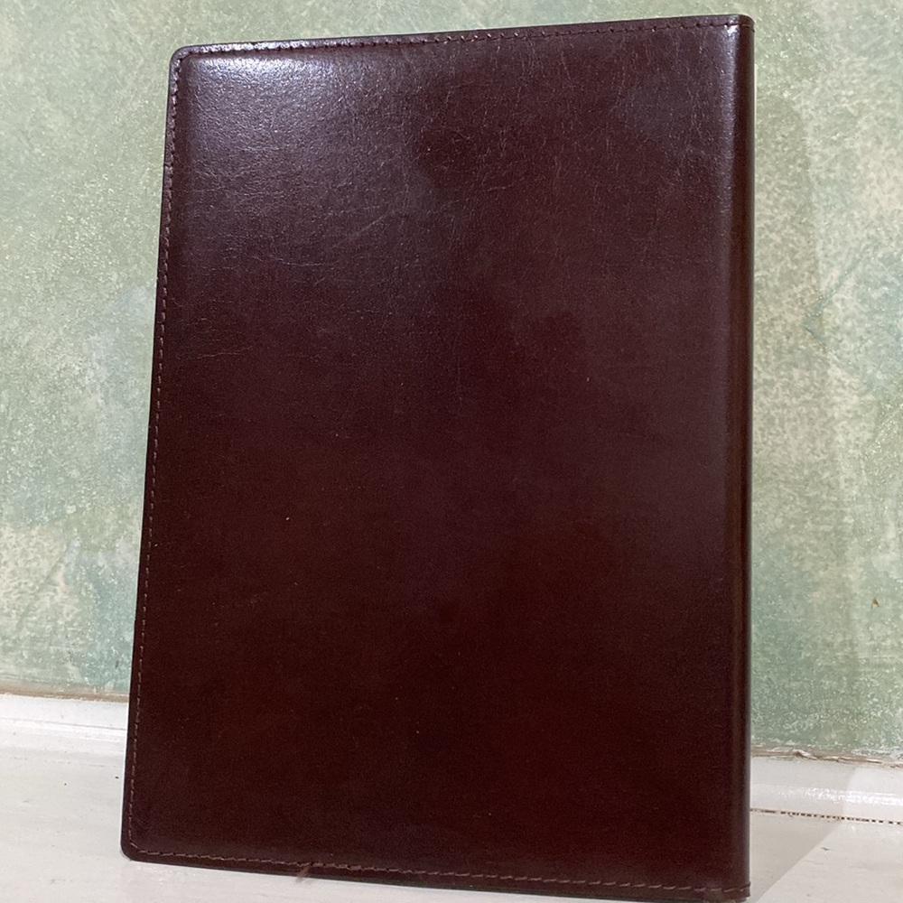 Beautiful journal with embossed leather cover, new, unused condition. - Picture 3 of 10